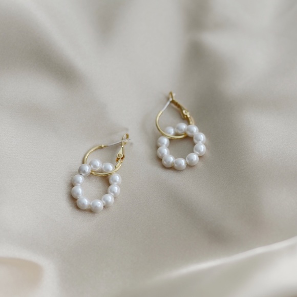 Gold Plated French Acrylic Pearl Hoops Earrings - Picture 5 of 7